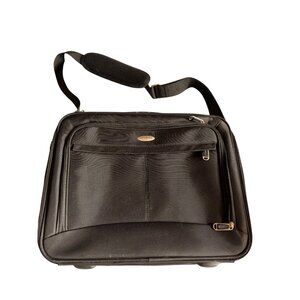 Samsonite BlackLaptop Briefcase With Adjustable Shoulder Strap & Multiple Compar